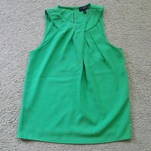 💚 Green sleeveless top Small